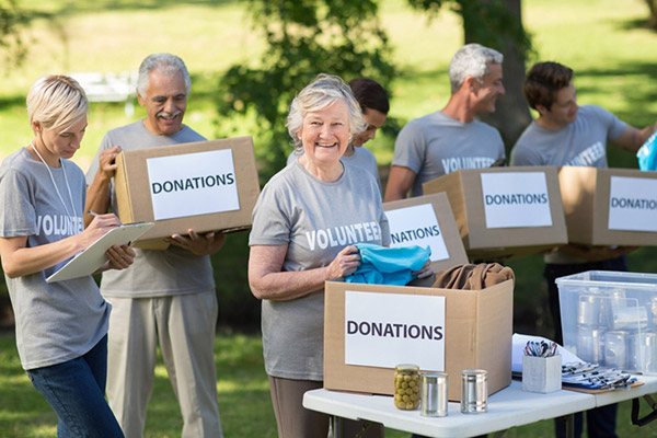 60+ Volunteers